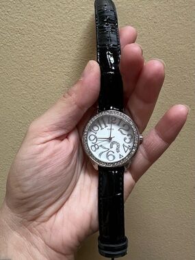 VNTG GUESS Crystal (Swarovski?) Accent Black w Genuine Leather band Watch